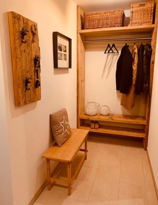 Apartment Feldberg, Direkt An Der Skipiste, Urgemütliche Stube9