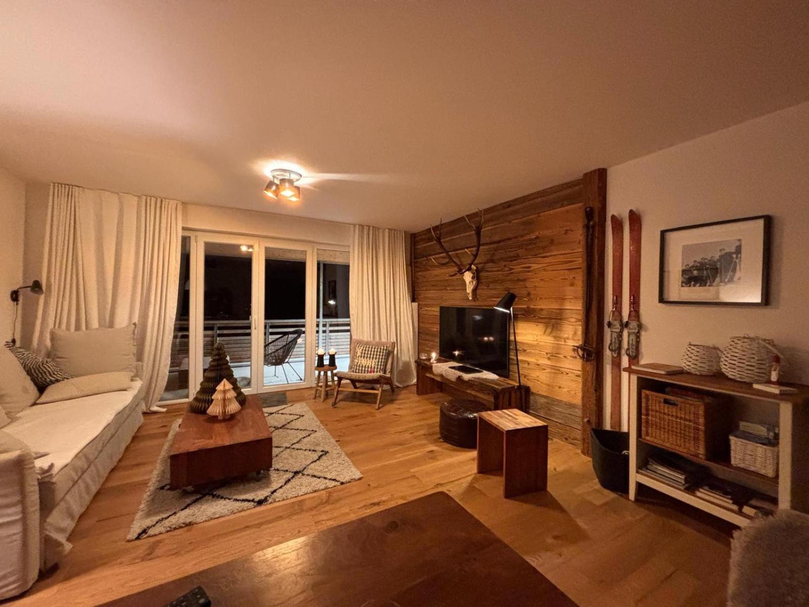 Apartment Feldberg, Direkt An Der Skipiste, Urgemütliche Stube9
